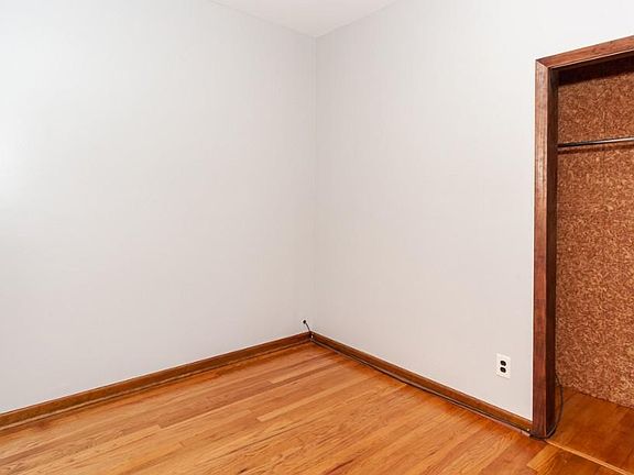 4th image of 4341 N Lowell Ave #2