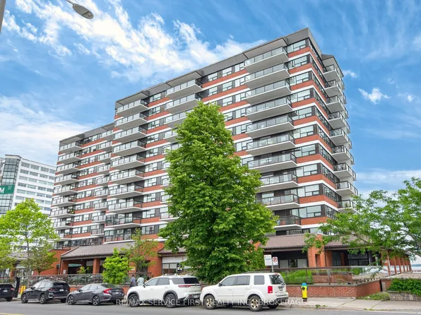165 Ontario St #509, Kingston, ON K7L 2Y6
