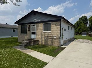 18177 Church St, Roseville, MI 48066