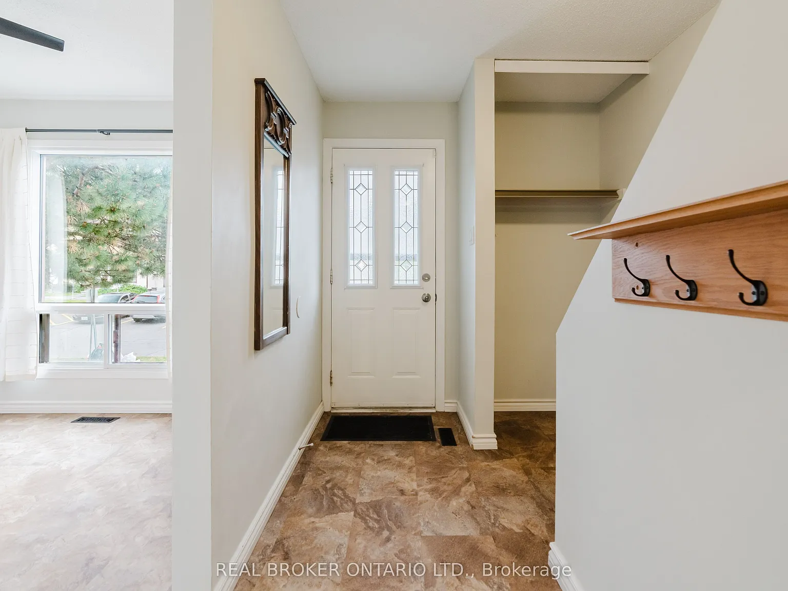3 bed, $2,495 — Photo 2
