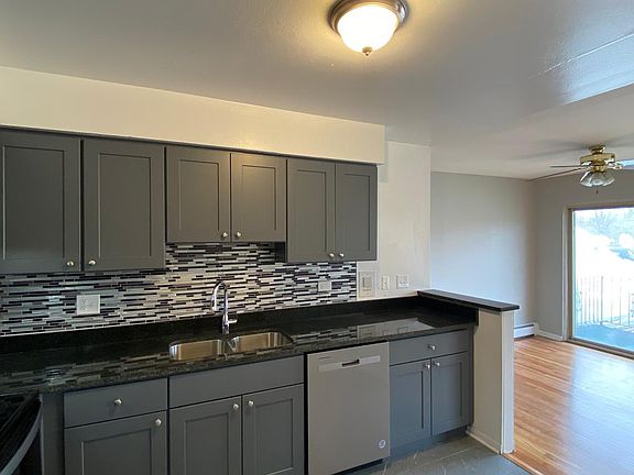 2nd image of 1653 Oakwood Ave APT 3B