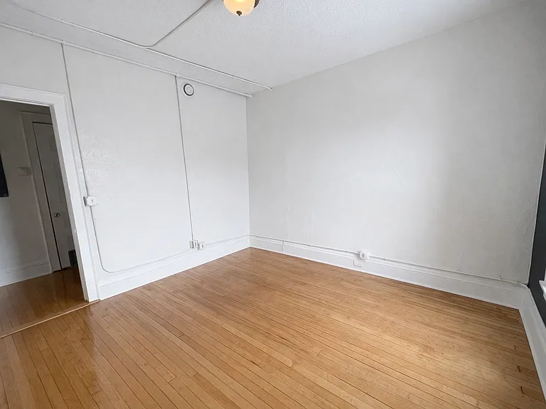 812 4th St SE — Photo 23