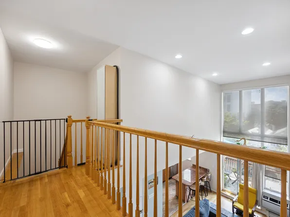 2511 Ocean Avenue image 11 of 21