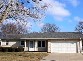 532 E High St, Morrison, IL 61270