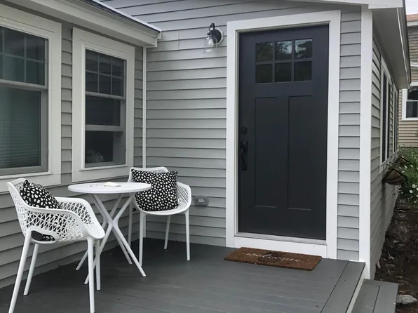 18 Lincoln St, Wareham, MA 02571