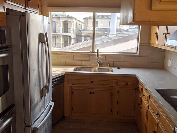 5th image of 19 Laguna Pl