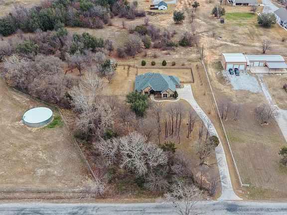 2nd image of 181 Fairview Ct