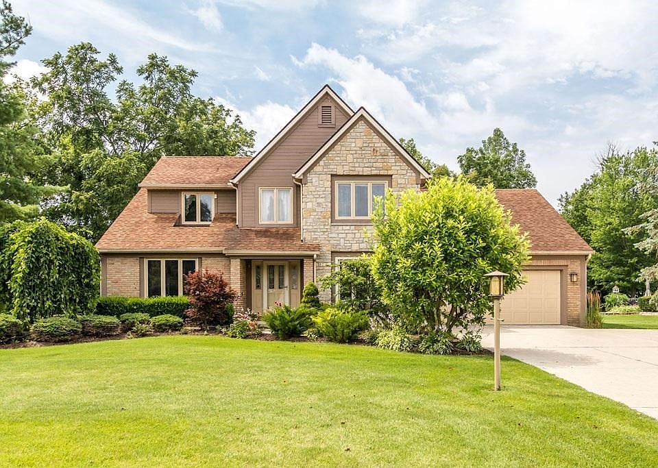 1st image of 8525 Chateau Dr NW