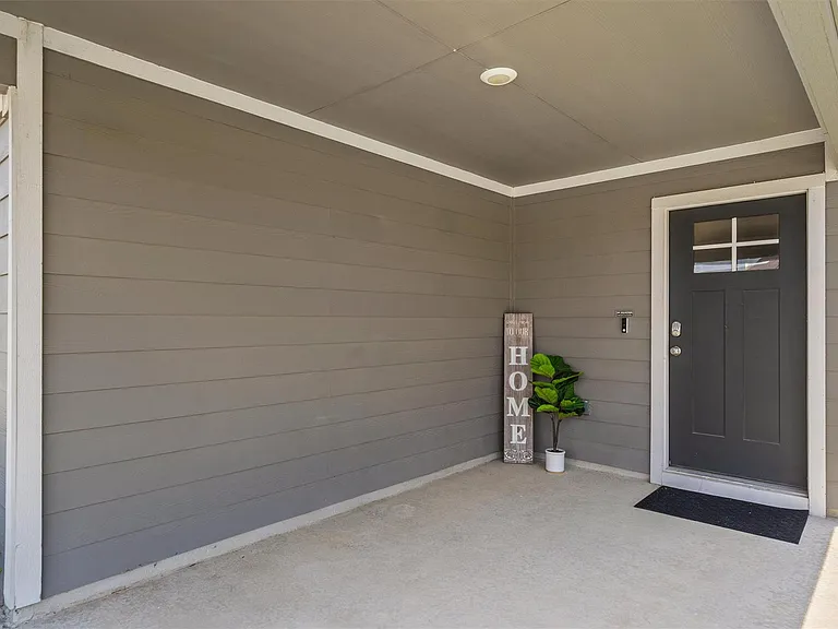 107 Aransas River Rd — Photo 2