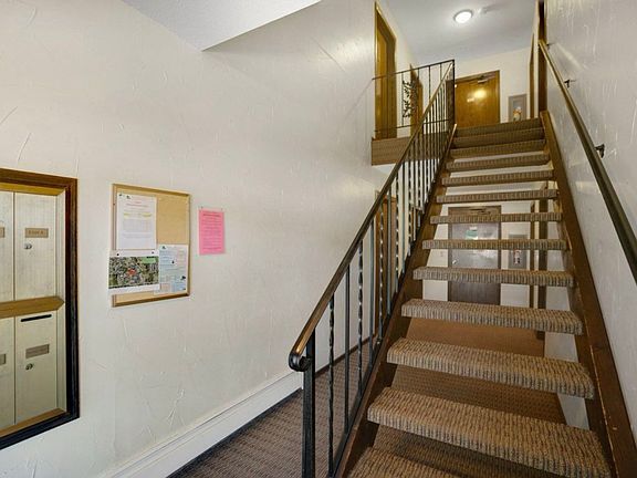 3rd image of 820 Old Settlers Trl APT 6