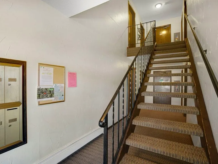 820 Old Settlers Trl #6 — Photo 3