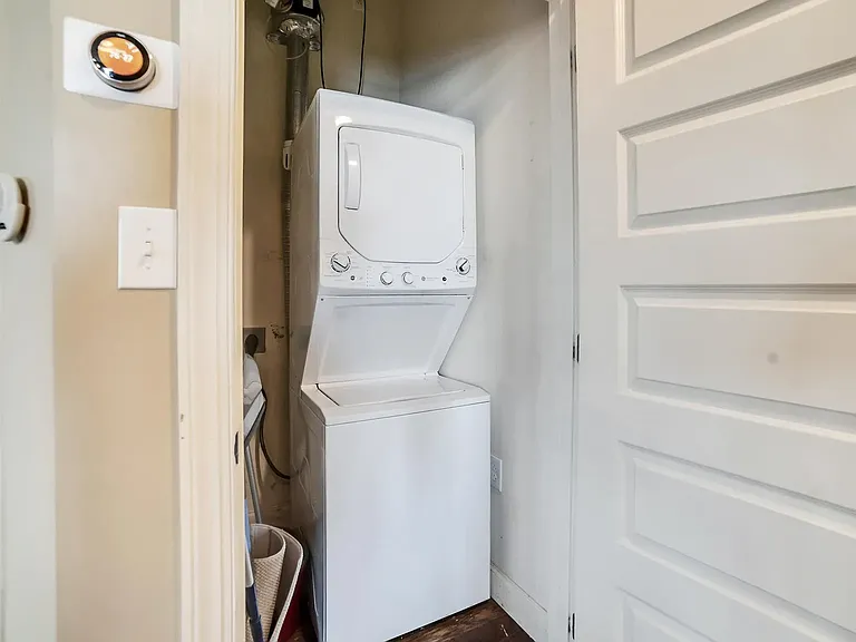 1617 Rossville Ave #2B — Photo 10
