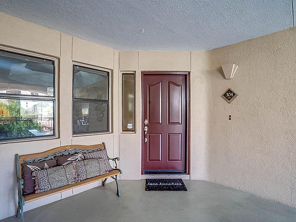 3rd image of 5104 N 32nd St Unit 304