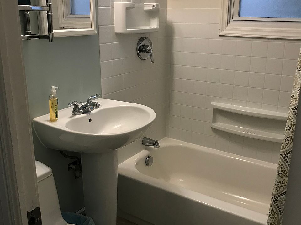 1st image of 71 Yvonne Ave