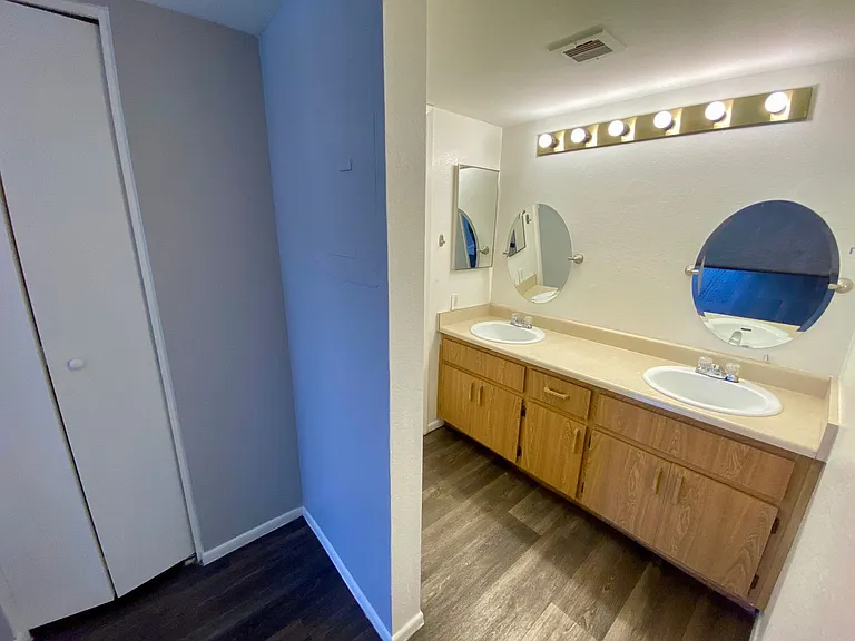 1215 E Lemon St #131 — Photo 21