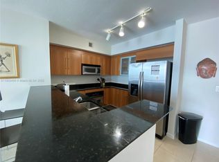 325 Biscayne Blvd #3015, Miami, FL 33130
