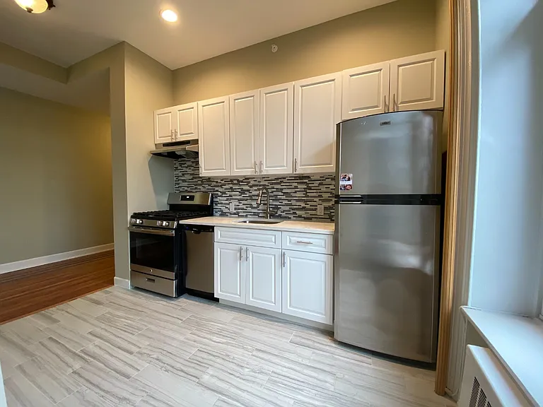 155 Beacon Hill Dr #4 — Photo 5
