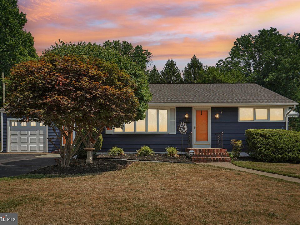 1st image of 143 Lakedale Dr