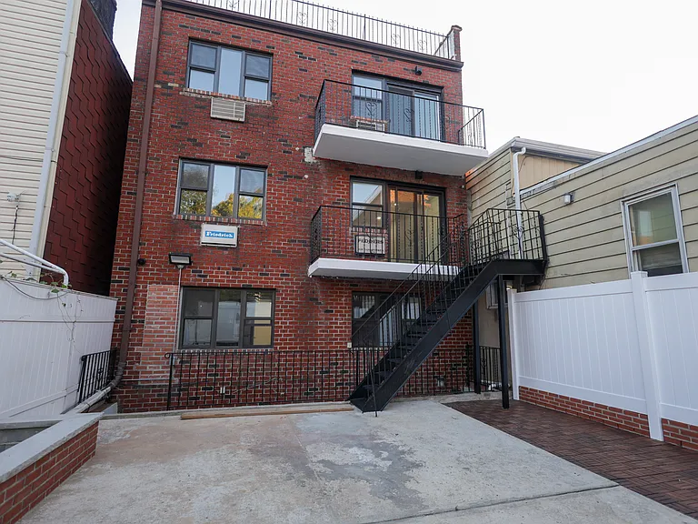 52-19 103rd St #2 — Photo 27
