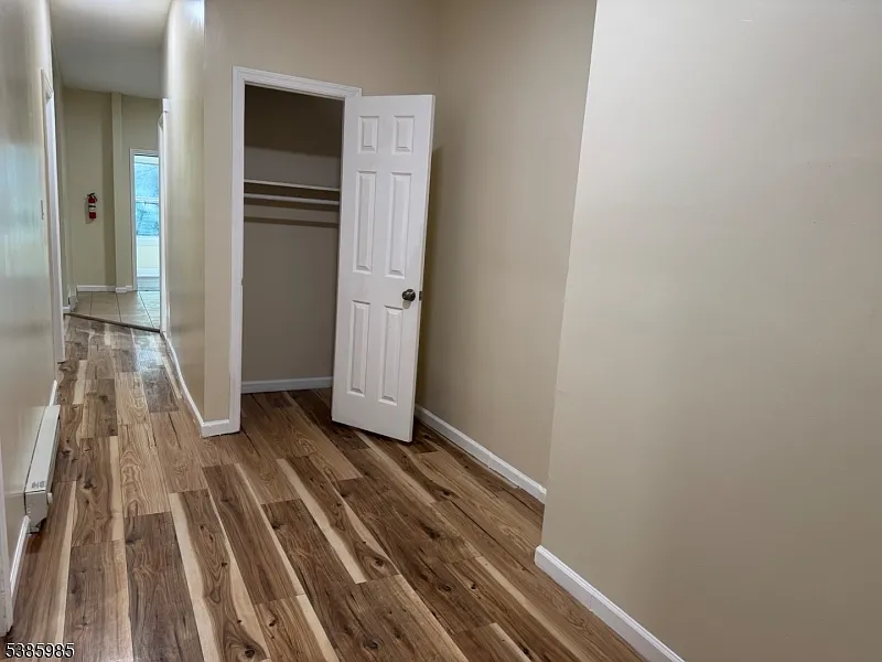 2 bed, 1.0 bath, $1,850 — Photo 3