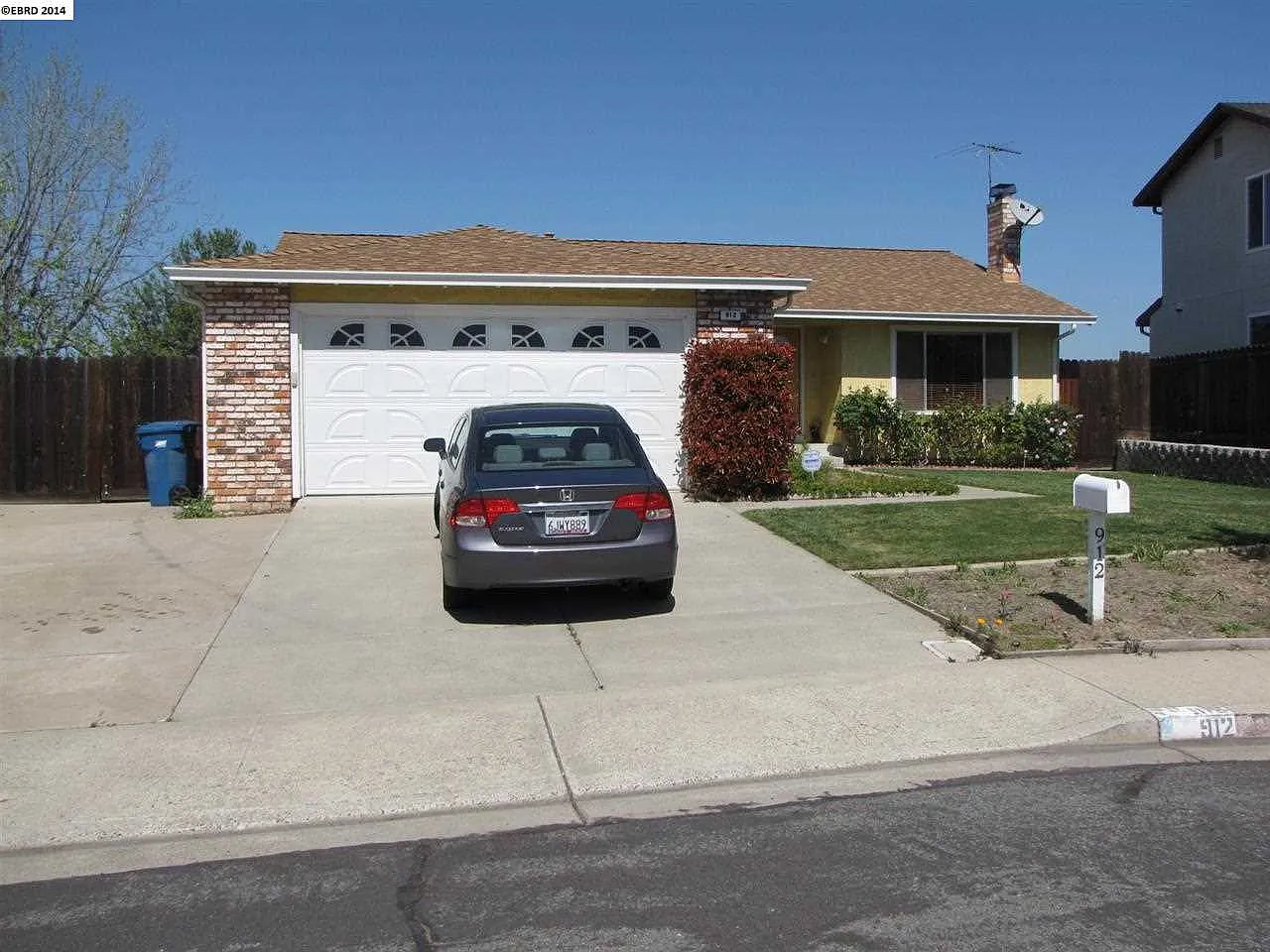 912 Gloucester Ct photo 1