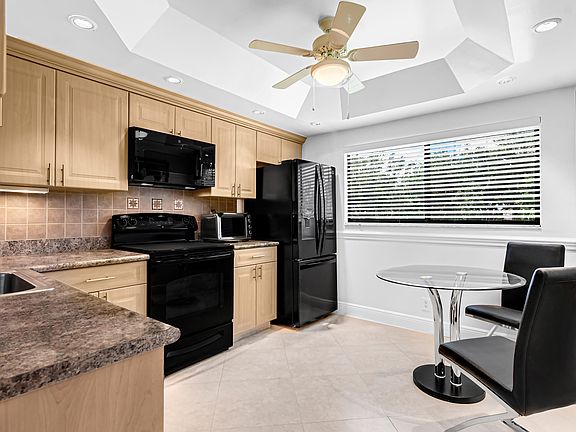 5th image of 15301 Pembridge Ave APT 80