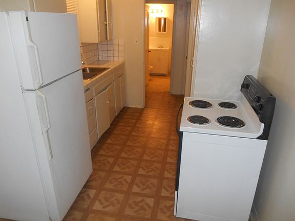 4th image of 3366 E Clinton Ave