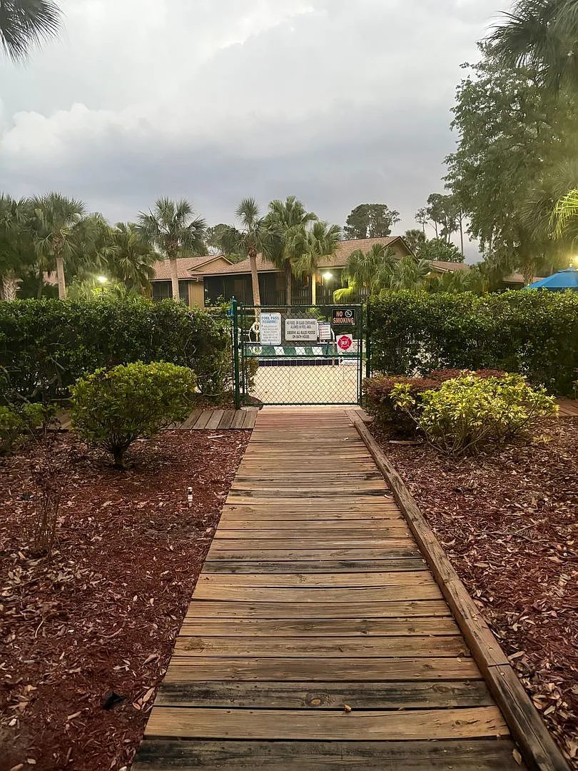 MoveIn Special: Off First Month's Rent for Qualified Tenants — Photo 4