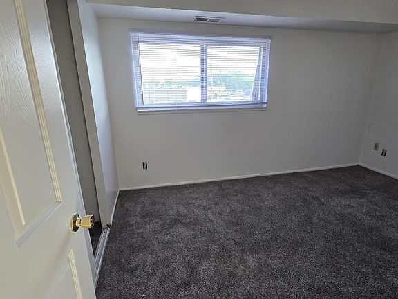 3rd image of C201-525 Bell Ave