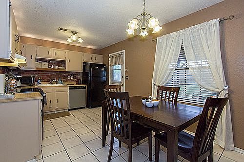 1st image of 212 N Christy