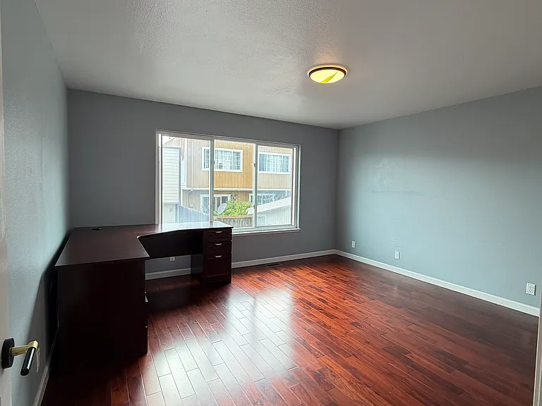 426 Wyandotte Ave — Photo 18