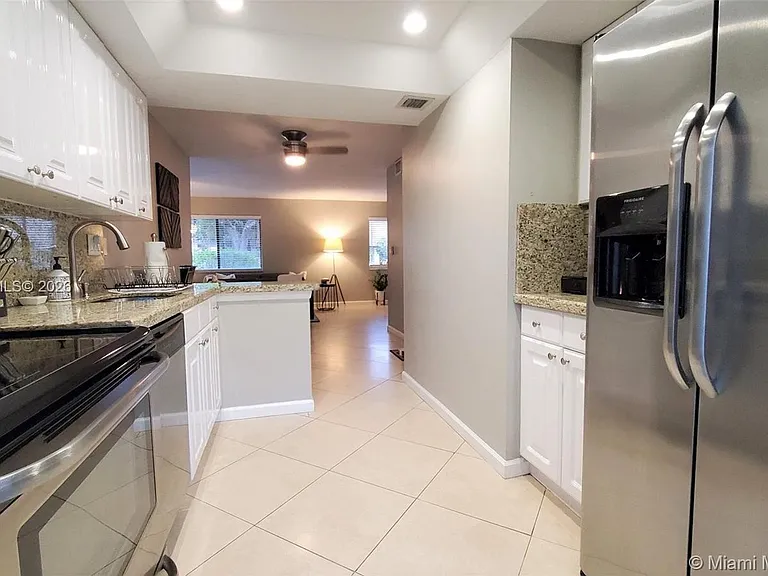40 Wimbledon Lake Dr #216 — Photo 8