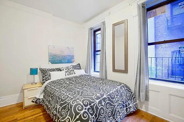 Rented by Avenues Real Estate | media 12