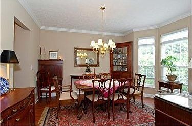 3rd image of 218 Bentbrook Cir