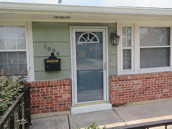 2nd image of 1866 Lauradale Dr