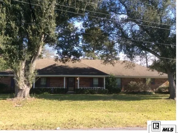 2901 Robinson Dr, Winnsboro, LA 71295