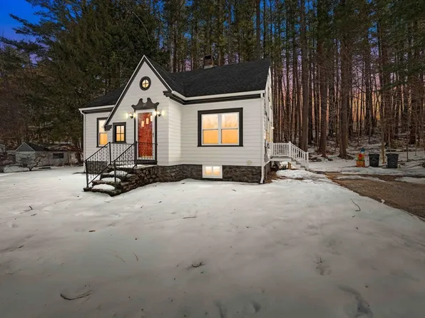 37 Carpenter Hill Rd, Charlton, MA 01507