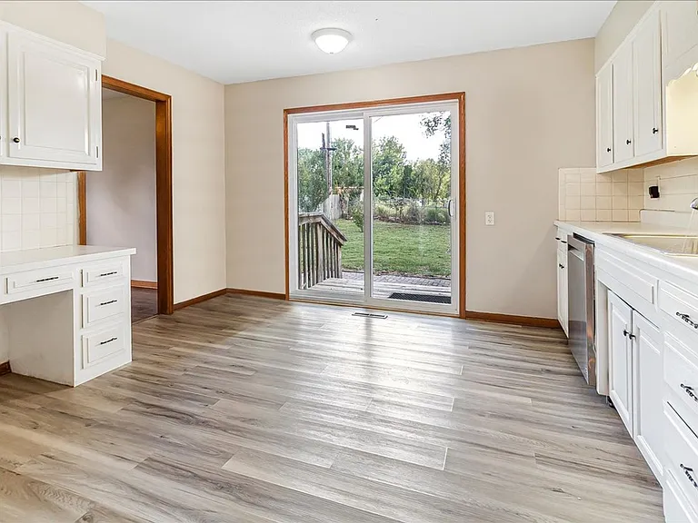 318 Goodrich Dr — Photo 13