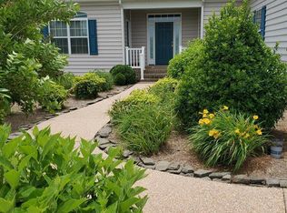 25 Mount Jean S, Irvington, VA 22480