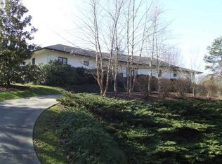 100 Hidden Ridge Dr, Jamestown, NC 27282