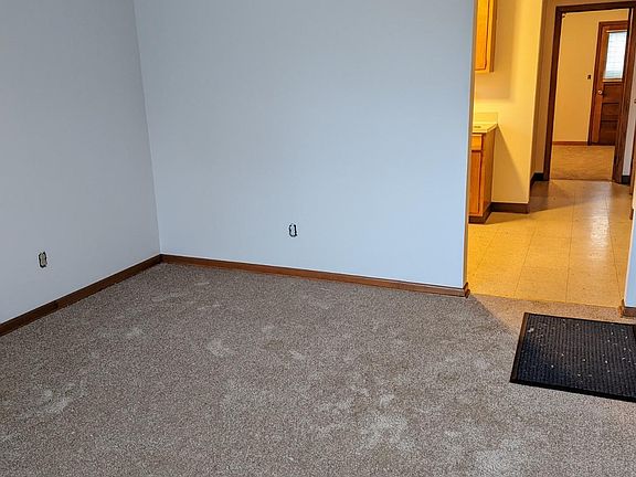 5th image of 5333 Broadway St APT 3
