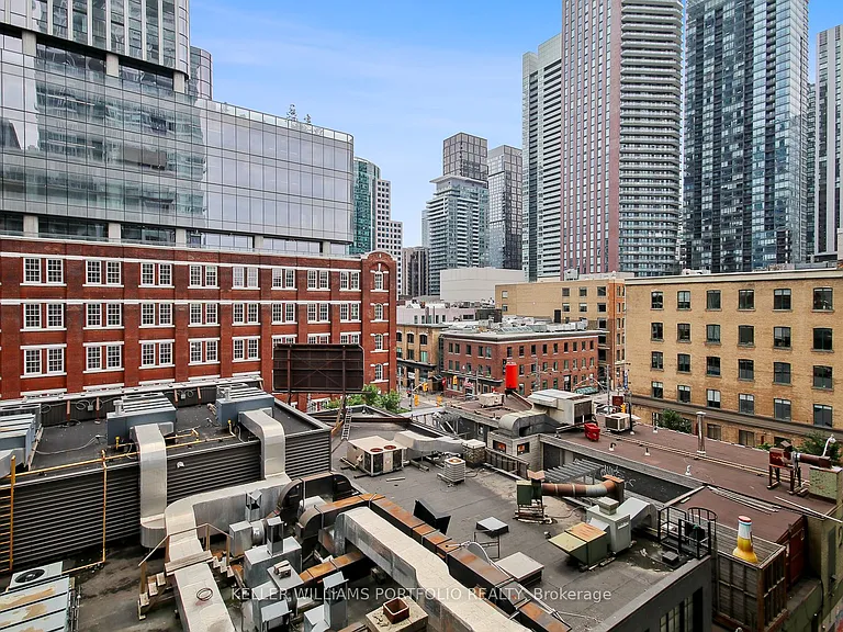 21 Nelson St #605 — Photo 22