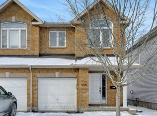 156 Talltree Cres, Ottawa, ON K2S 0B1