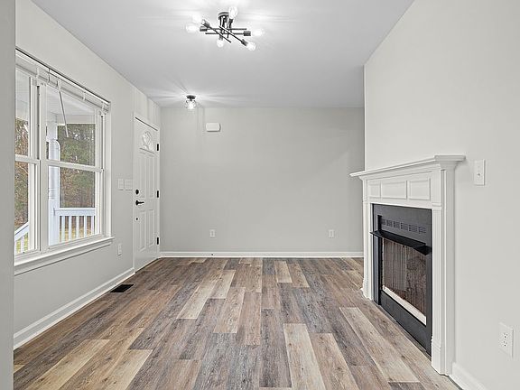 4th image of 850 Greenwood Rd