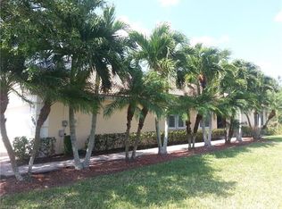 7834 Berkshire Pines Dr, Naples, FL 34104
