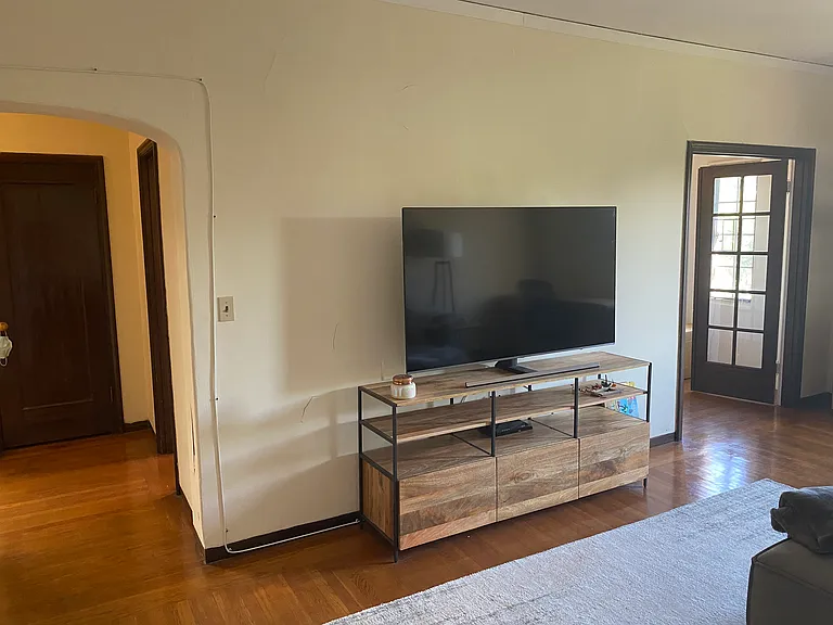 1 Duane Street Apartments — Photo 26