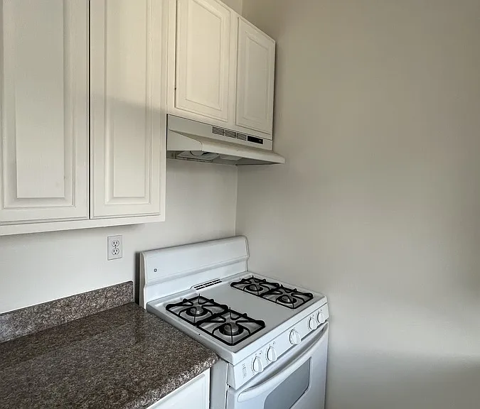 176 Duane St #10 — Photo 7