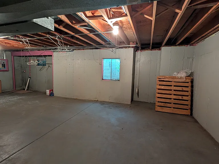 410 Orleans Ave — Photo 27