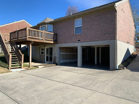 Rear Garage/Deck