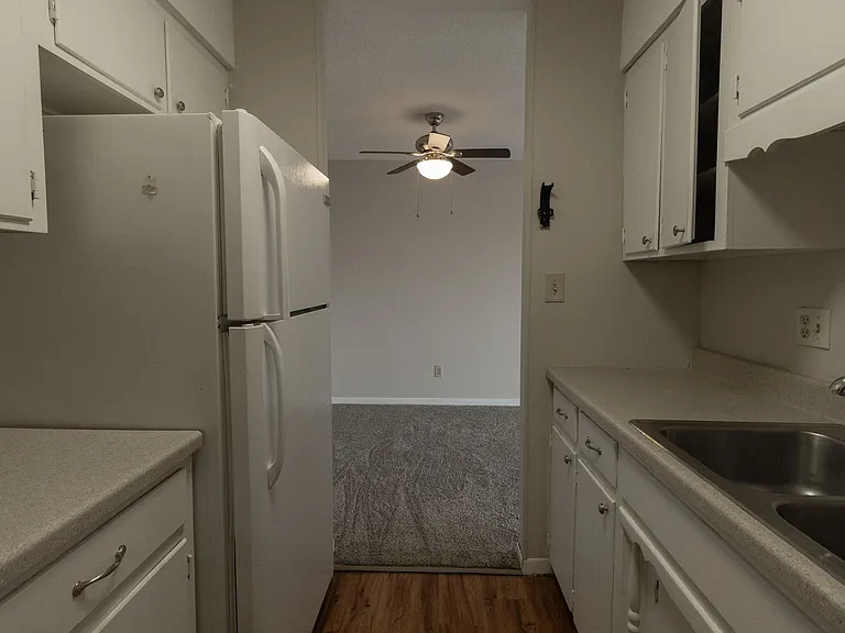 1607 Richardson St — Photo 10